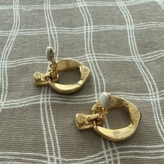 Vintage Gold Tone Black Enamel Bow Brooch Pin & Clip-On Earrings Jewelry Set
