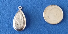 Vintage 2.46g Elegant Sterling Silver Pendant Hallmark R