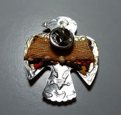 Vintage Thunderbird Pin – Silver‑Tone Metal with Woven Multicolor Inlay 1½ in