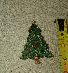 Vintage Hedy Christmas Tree Brooch