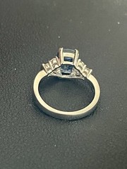 Gorgeous 14KT White Gold 2.50CT Sapphire And 0.48CTW Diamond Ring. Size 6 (FL426