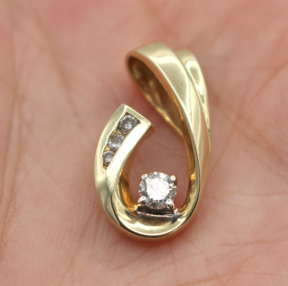 Vintage ALWAND VAHAN AV 14k Yellow Gold 0.25 CTW Diamond Pendant 2.4g