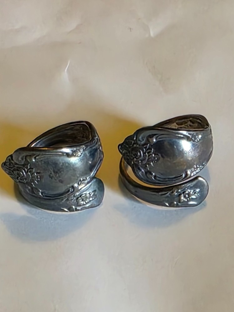 W.M.A. Rogers Spoon Ring Set