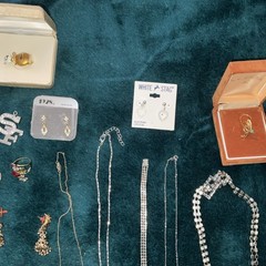 Vintage Fashion Jewelry Rings, Bracelets, Necklaces, Pins, Earrings, Rosaries