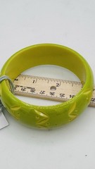 Splendette Wide Lime Green Carved Duchess Bangle Retro Fakelite Vintage Style