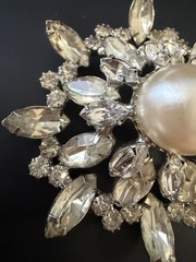Vintage Starburst White Pearl Clear Rhinestone Silver Tone Pendant