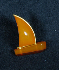 Vintage Soviet Amber Brooch. Sailboat. Kaliningrad. Made in USSR (№1218)