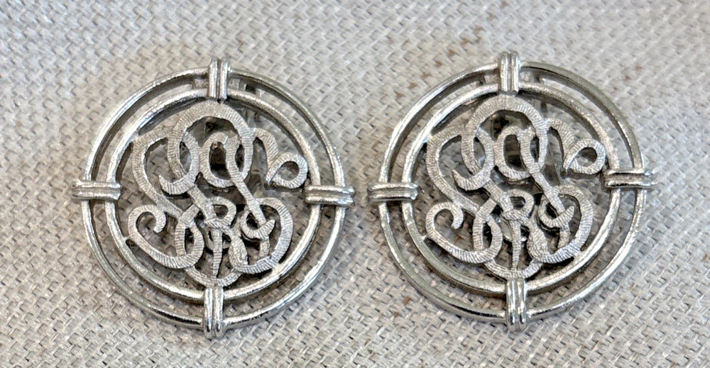 Vintage 50s Signed CORO Goldtone Round Shape MONOGRAM Clip-On Earrings