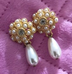 Vintage JC Penny Gold Tone Faux Pearl Diamond Dangle Earrings