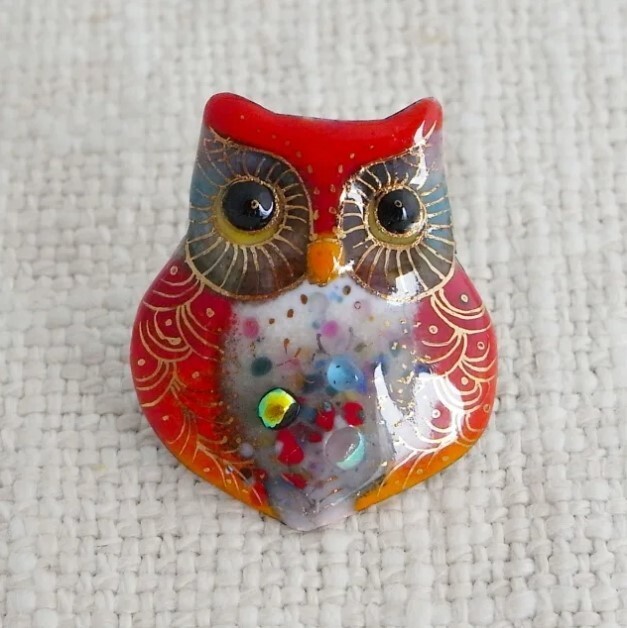 Red Owl – Japanese cloisonné enamel Pin Badge Made-to-order NEW
