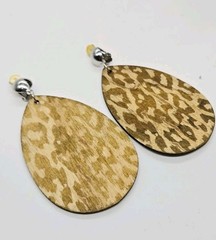 Leopard Wood Clip on Earrings Oval Dangle Silver tone Boho 80’s Vintage Macy’s