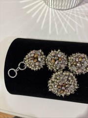 VINTAGE CLUSTER FAUX PEARLS & CRYSTALS TOGGLE 7″ STATEMENT BRACELET &2″ PIN SET