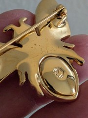 Vintage Swarovski Crystal Bumble Bee Brooch Pin Gold Toned Retired Signed