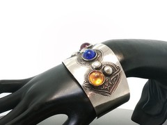 Vintage Boho Silver Tone Cuff Bracelet – Colorful Cabochon Stones