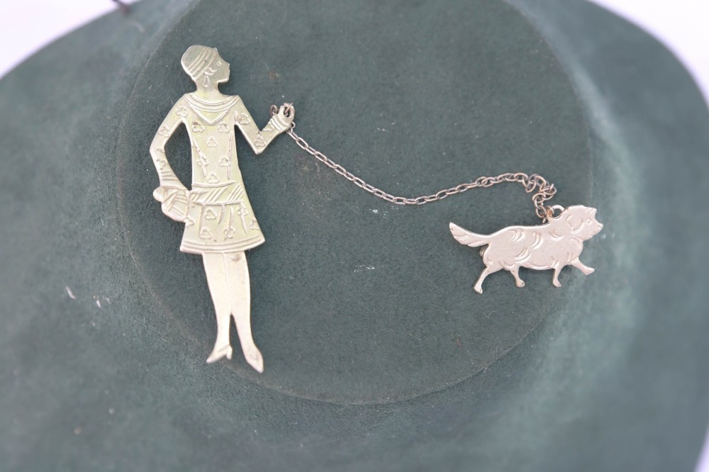 RARE ART DECO 1920s Vintage Silver Metal Flapper Walking DOG Double Brooch PIN