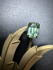 An Elegant Gold Filled Brooch w/ Gorgeous Green “Gem” ~ 1/20 14k Gold Filled dce