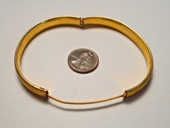 Vintage MARATHON Brushed Gold-Filled Hinged Bangle Bracelet w Cut Decoration