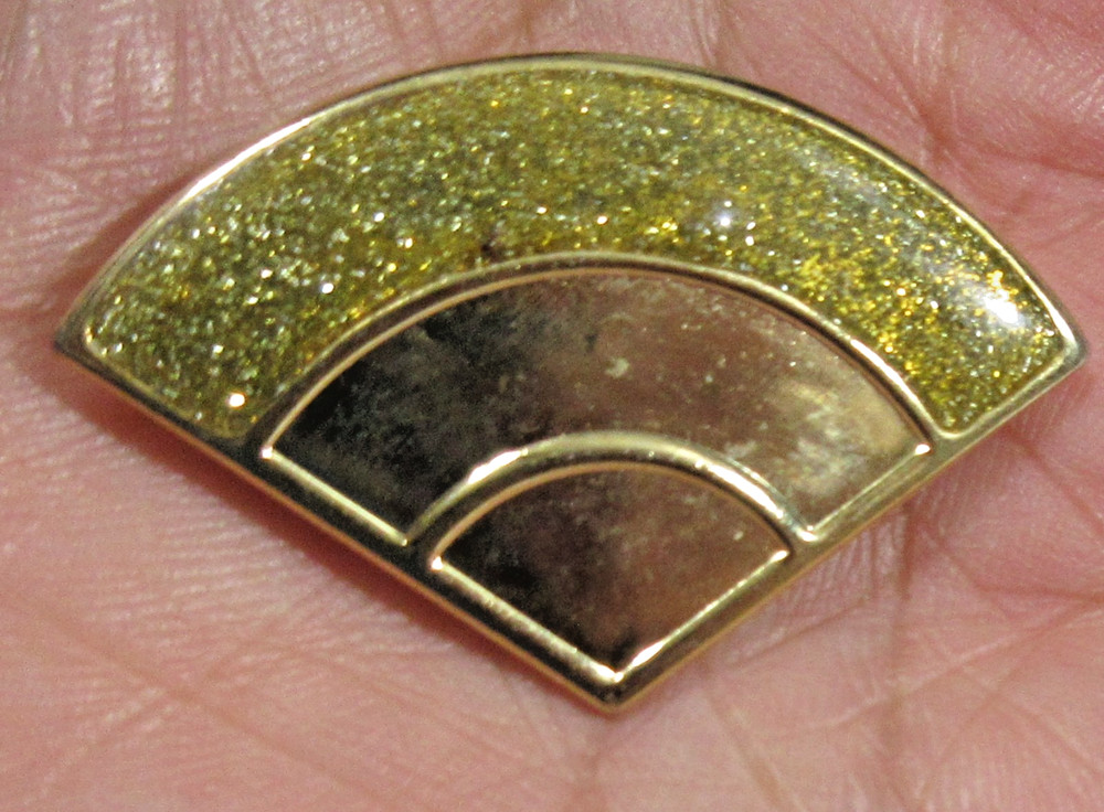 VTG UNUSUAL Geometric GLITTER Brooch Pin Gold tone metal Costume Jewelry