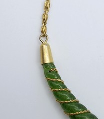 Vintage Gold Tone Green Faux Jade Twisted Chain Choker Necklace