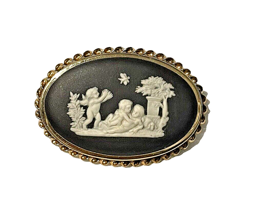 EXQUISITE!! – 2 1/4″ Vintage Oblong Wedgwood Black Cherubs Gold Filld BROOCH