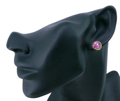 STUNNiNG SWAROVSKi SOLiTAiRE PiNK CRYSTAL GOLD BEZEL PiERCED POST EARRiNGS