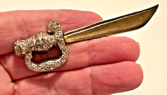 Vintage Rhinestone Sword Brooch Pin Gold Tone Scimitar Saber 3 1/8″ Jewelry