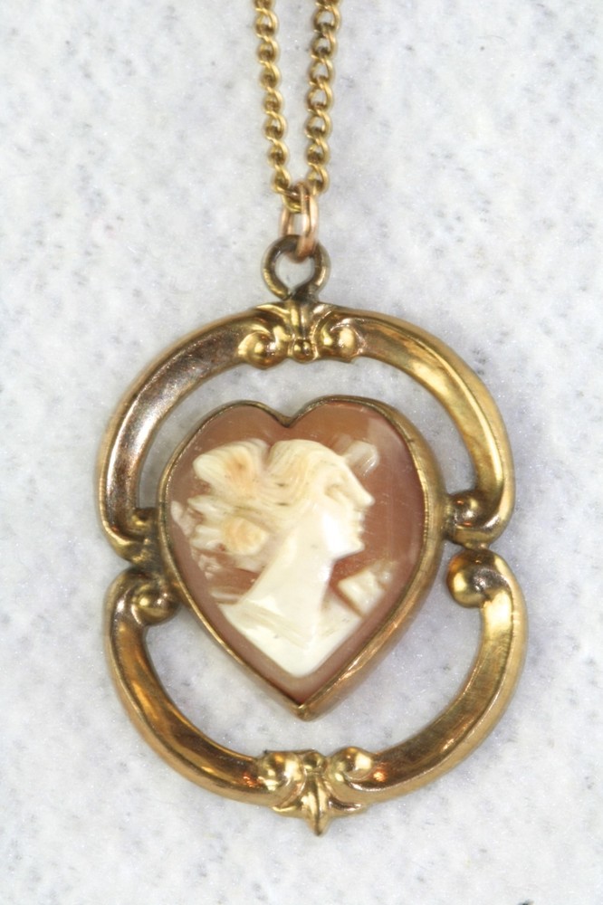 VTG VICTORIAN REVIVAL GOLD FILLED 1940’S HEART SHELL CAMEO NECKLACE