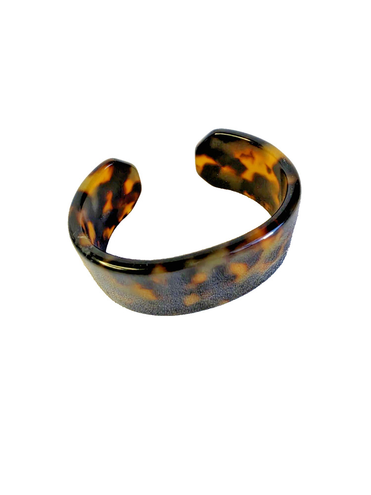 1” Wide Faux Tortoise Shell Lucite Plastic Cuff Bracelet 2.25″ diameter Vintage