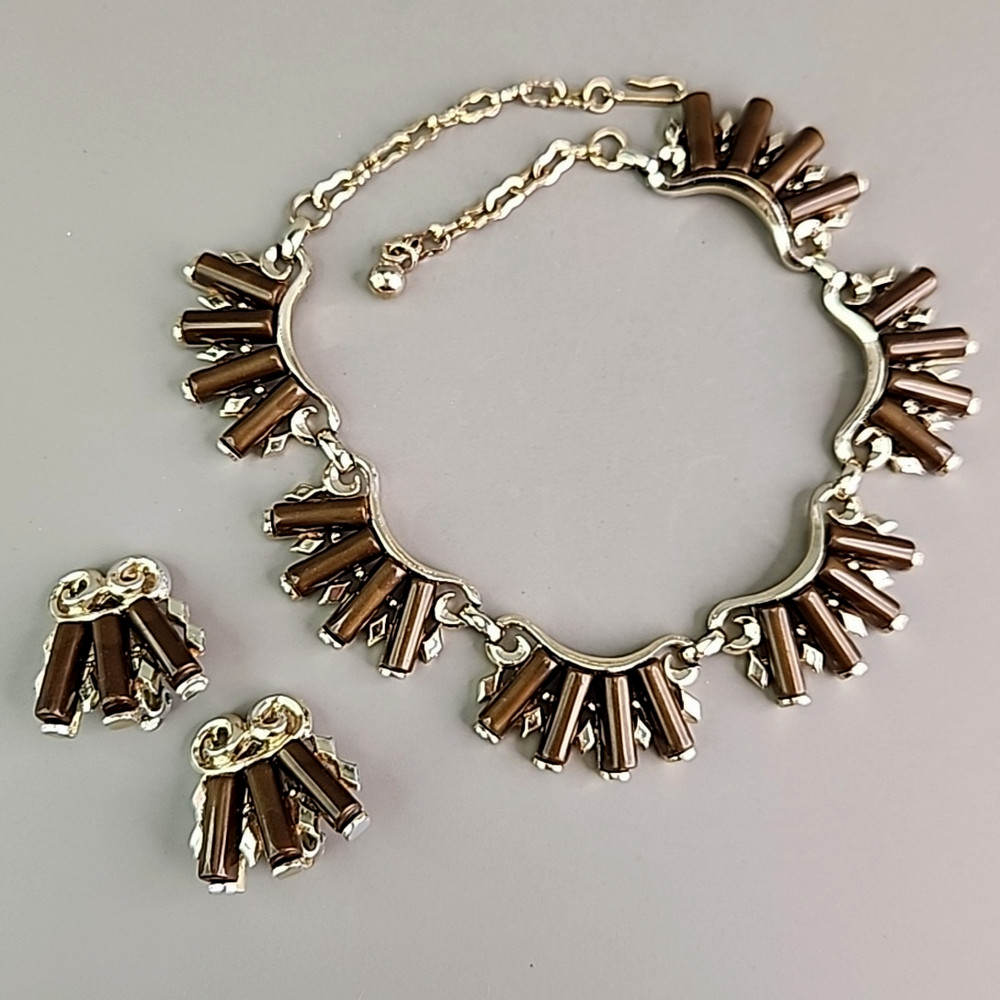 Vintage Necklace Clip On Earrings Set Brown Logs Gold Tone SHORT 13″