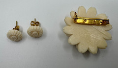 Vintage Celluloid Flower Brooch pin and Earring Set Sunflower Pierced EUC