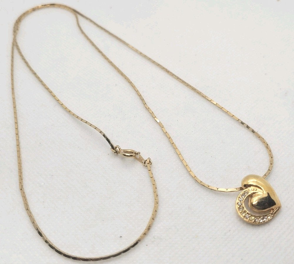 Vintage Gold Tone Necklace Chain Heart Rhinestone Pedant 29in.