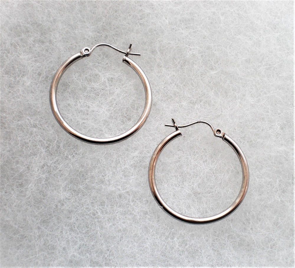 Beautiful Vintage Solid 14K White Gold Hoop Pierced Earrings 14kt