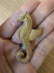 Lot Of 2 Vintage Brooches – Gold Tone Seahorse And Gold Tone Leaf With Pearl