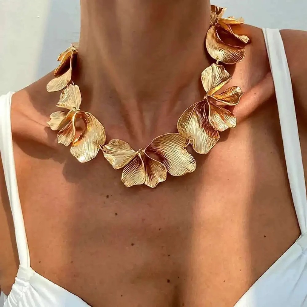 Vintage Punk Irregular Flower Choker Necklace Gold Silver Tone Large Petal