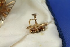 1950’s Vintage Jewels of Elegance Emerald Simulant Brooch & Earring Set