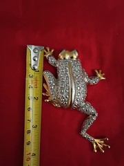 Vintage Large Gold Toned Green Eyed Frog Toad Brooch Pin 4-1/2″ Amphibia Jewelry