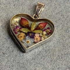 Real Flowers Heart Pendant Silver Resin Valentine Love Retro BoHo Vintage Granny