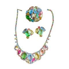 VTG Pastel Matching Set Brooch Pin Earrings Necklace Rhinestone Colorful 50s