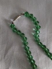 Vintage Green Glass Art Deco Bead 26″ Necklace