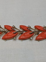 Vintage Thermoset Style Leaf Bracelet Coral Orange Gold Tone Rhinestone ~6.5″