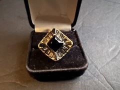 Vtg RETRO Mid-Century Brass Gold Tone Black Glass Rhinestone Ring Sz 10 Womens
