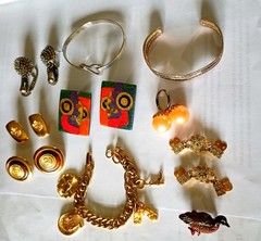 Vintage MIXED JEWELRY LOT EARRINGS,PIN,BRACELETS