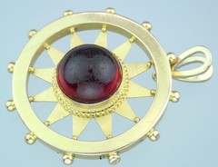Fine Antique Victorian 15K Gold Red Paste Cabochon Nautical Compass Sun Pendant