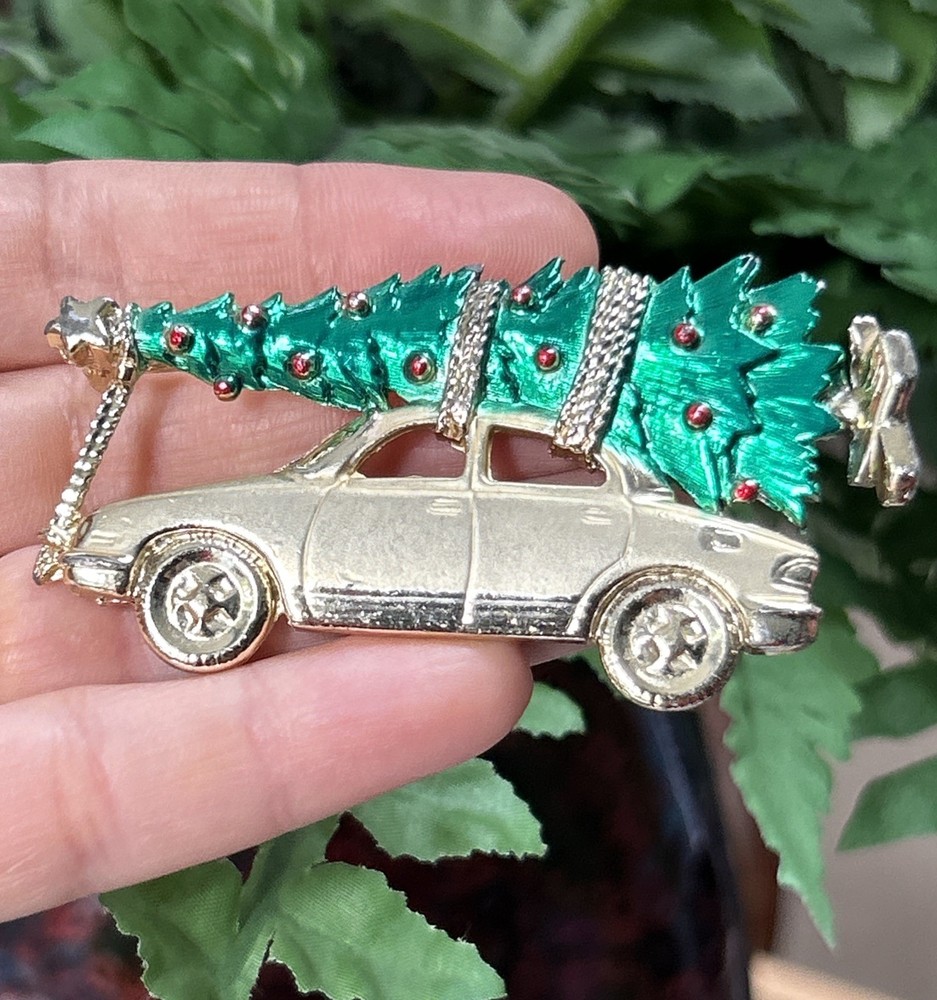 AJC Large Christmas Brooch Bringing Home the Tree with Car Gold Tone and Enamel