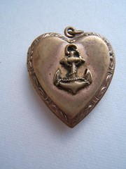 ANTIQUE GF HEART LOCKET W/ MILITARY NAVAL ANCHOR & GENERAL LEE’S HEADQUARTERS