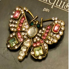 Hildie & Jo Antiquist Butterfly Rhinestone Brooch Pin Gold Tone NWT