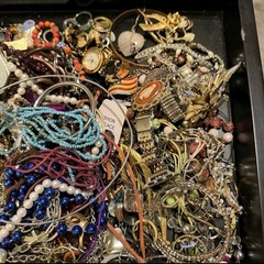 7.8lb Mixed Lot Costume Jewelry Box Lot Wearable Resale Vintage & Modern