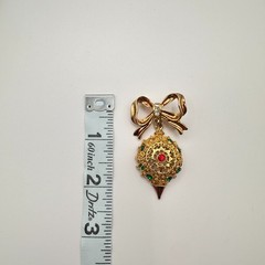 Vintage 90s Gold Tone Rhinestone Bow Ornament Brooch Pin Women’s Classic Jewelry