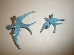 Vintage Lot of 2 Blue Metal Brooch Birds Bluebirds 2″x1.25″ & 1.25″x.75″