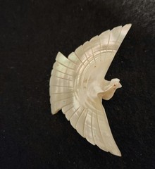 Beautiful Hand Carved Mother of Pearl Bird 2.5 x 1.5 Inches